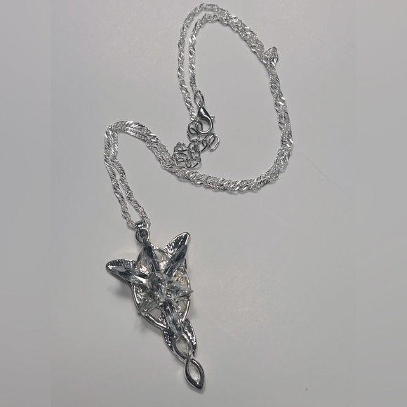 The Lord of the Rings - Arwen’s Evenstar Necklace / Pendant - Fashion Jewelry✨💠 - Picture 2 of 10